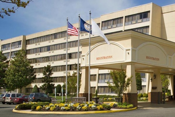 Exterior of the Williamsburg Hotel & Conference Center