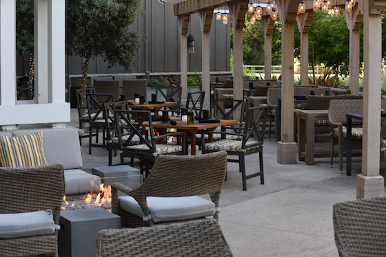 Alba's outdoor seating area (Art & Clarity Photography)