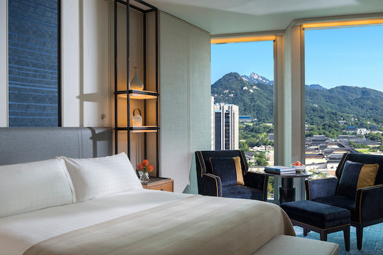 Palace View Executive Suite at the Four Seasons Seoul