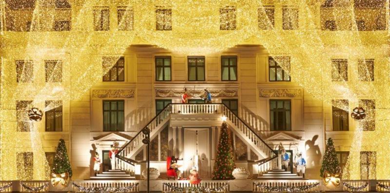 The Hotel d’Angleterre's Nutcracker-themed Christmas light display is considered the start of the holiday season in Copenhagen.