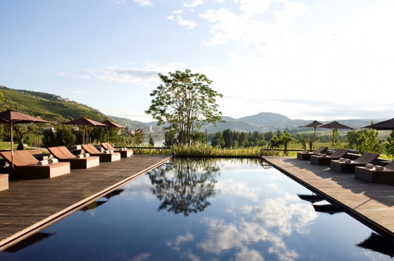 Within the grounds of the resort is an outdoor swimming pool with panoramic views of the Douro Valley.