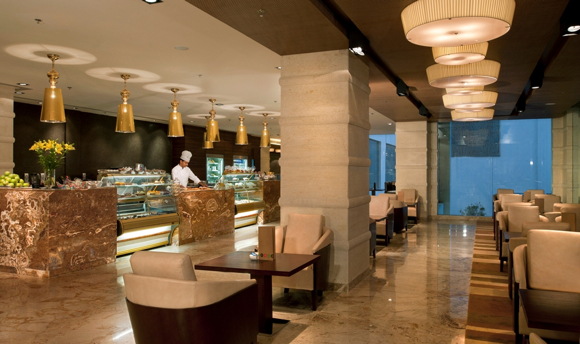 The Jaipur Baking Company in the lobby adapts the classic pastry shop with an interactive open baking area.