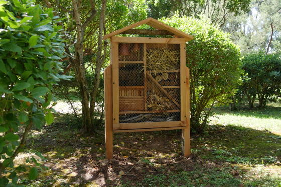 In Hotel du Cap-Eden-Roc’s “insect hotel,” each species has its own dedicated area comprised of drilled logs, wood shavings, branches or moss.