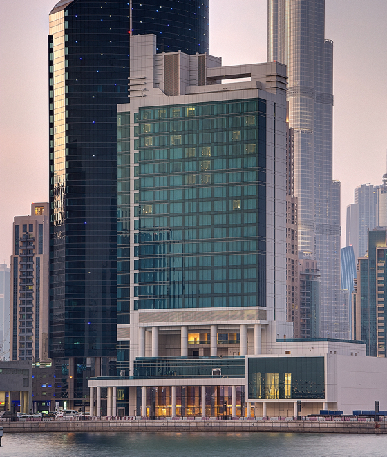 Steigenberger Hotel Dubai Business Bay is close to Dubai’s historic old quarter as well as ample shopping.