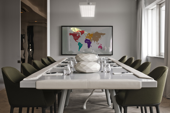 The Pullman "Poker Table" at Pullman London St Pancras.