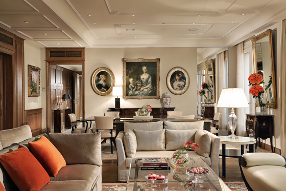 Artwork was chosen to give guests the sense of a private home. Several oil paintings adorn the walls, including “The Lions” from the German school of 1877 by Hans Schmidt and “Family Portrait,” attributed to Louis Tocquè in the 18th century.